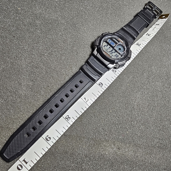 CASIO AE-1000W 3198 Men’s Quartz World Time Digital WR 100M Watch Working shows - Picture 9 of 9